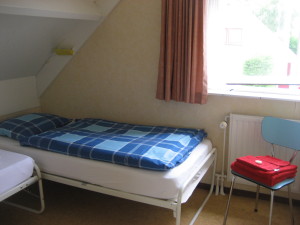 Slaapkamer 2 met twee éénpersoonsbedden